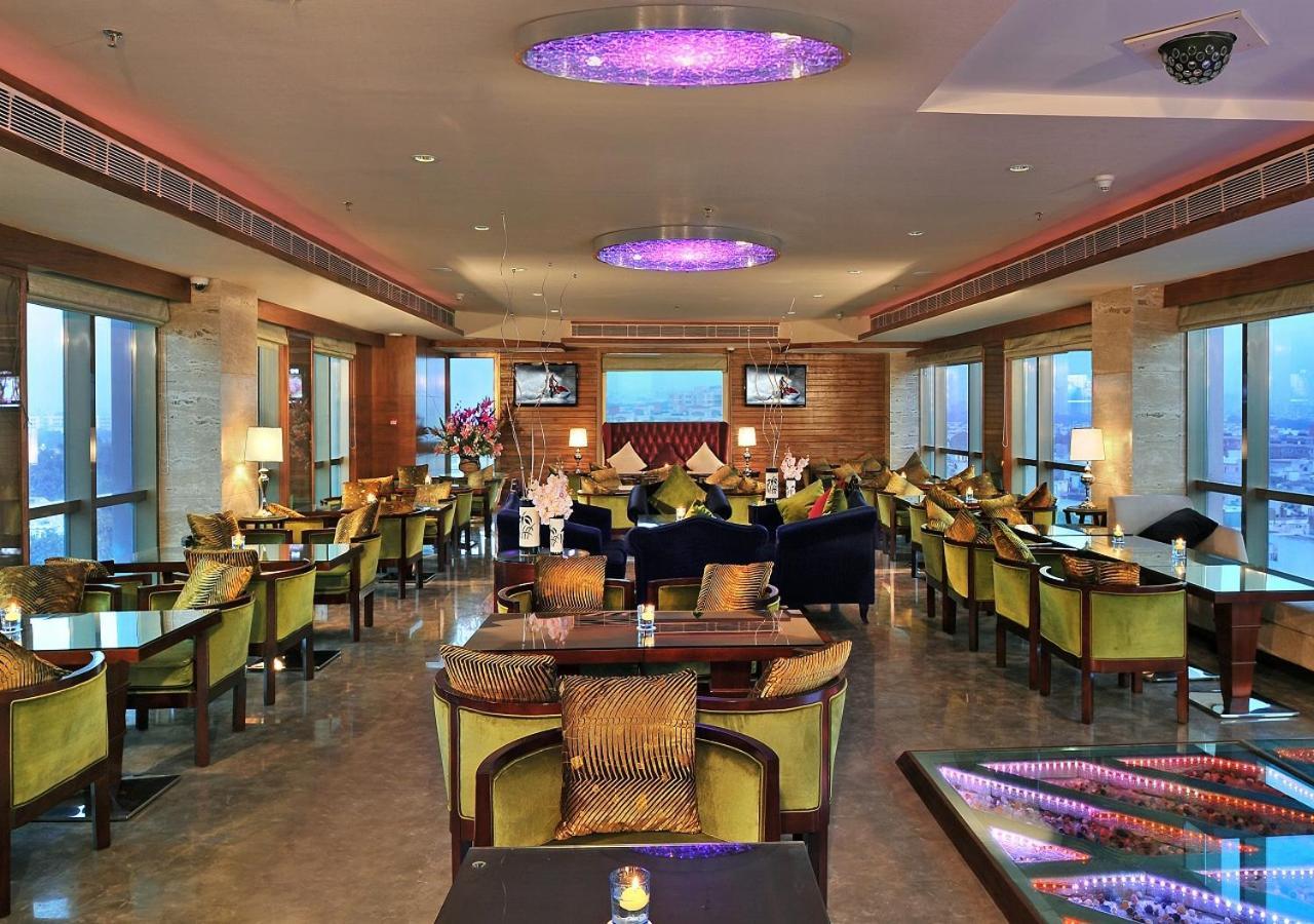 Skycity Hotel Ґурґаон Екстер'єр фото