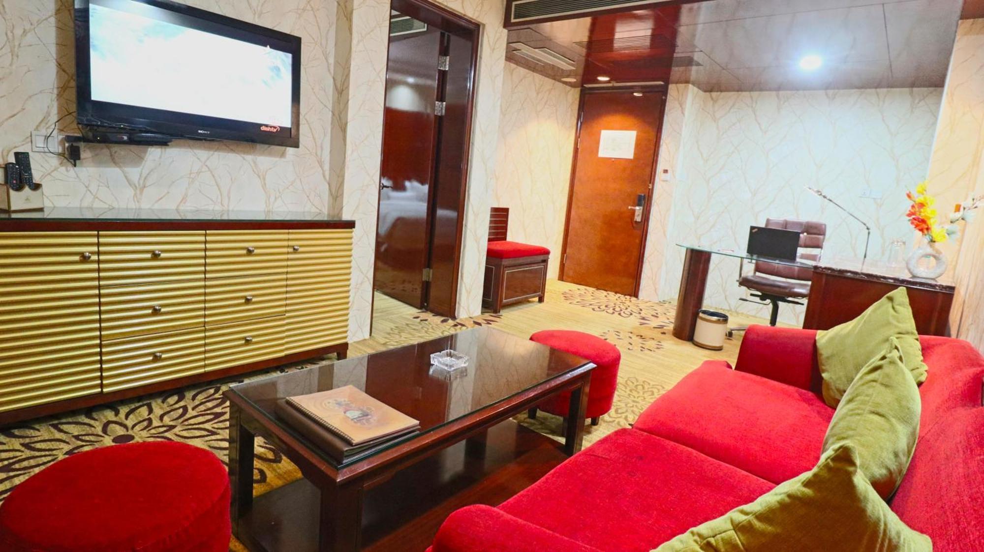 Skycity Hotel Ґурґаон Екстер'єр фото