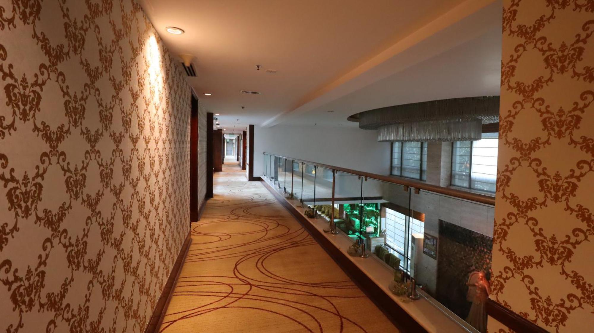 Skycity Hotel Ґурґаон Екстер'єр фото