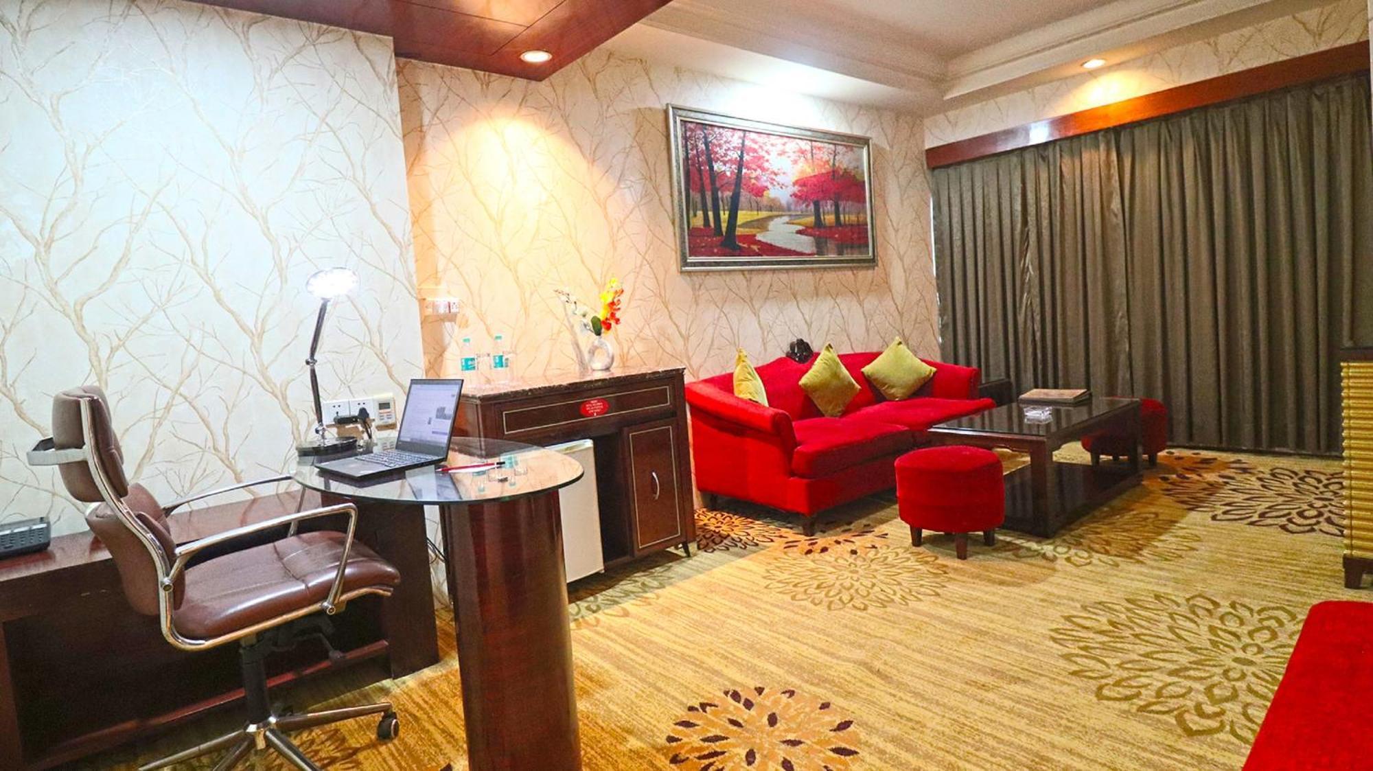 Skycity Hotel Ґурґаон Екстер'єр фото
