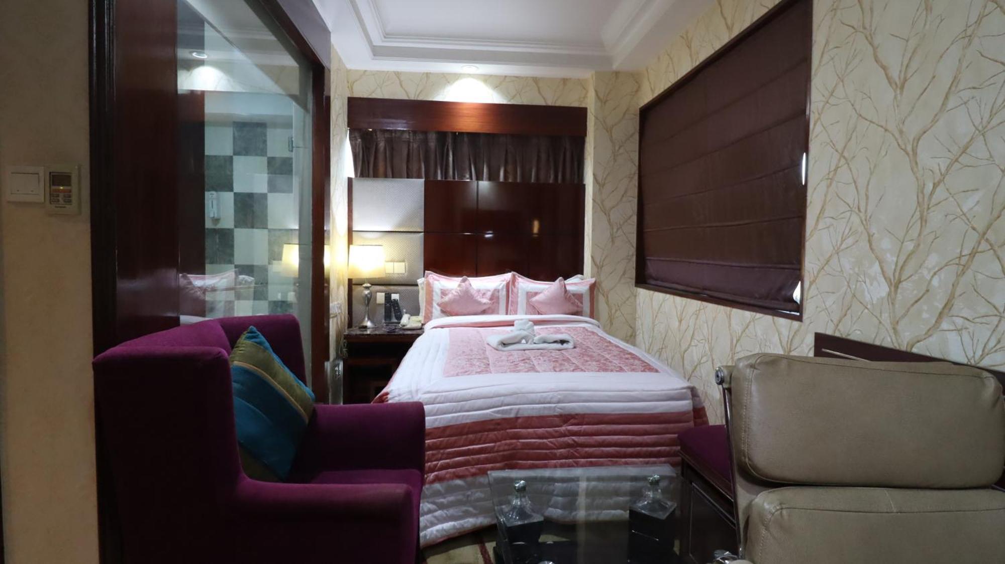 Skycity Hotel Ґурґаон Екстер'єр фото