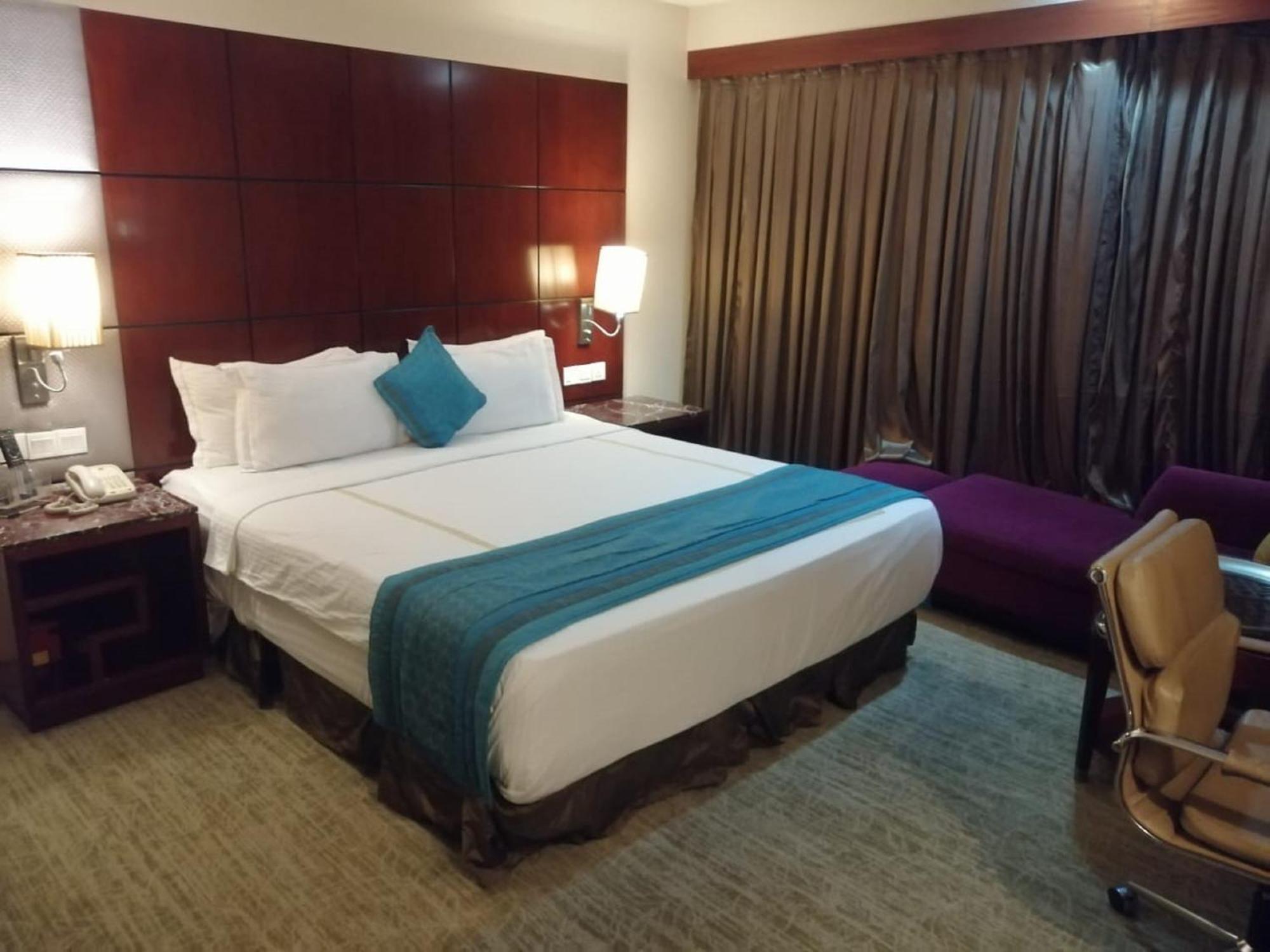 Skycity Hotel Ґурґаон Екстер'єр фото