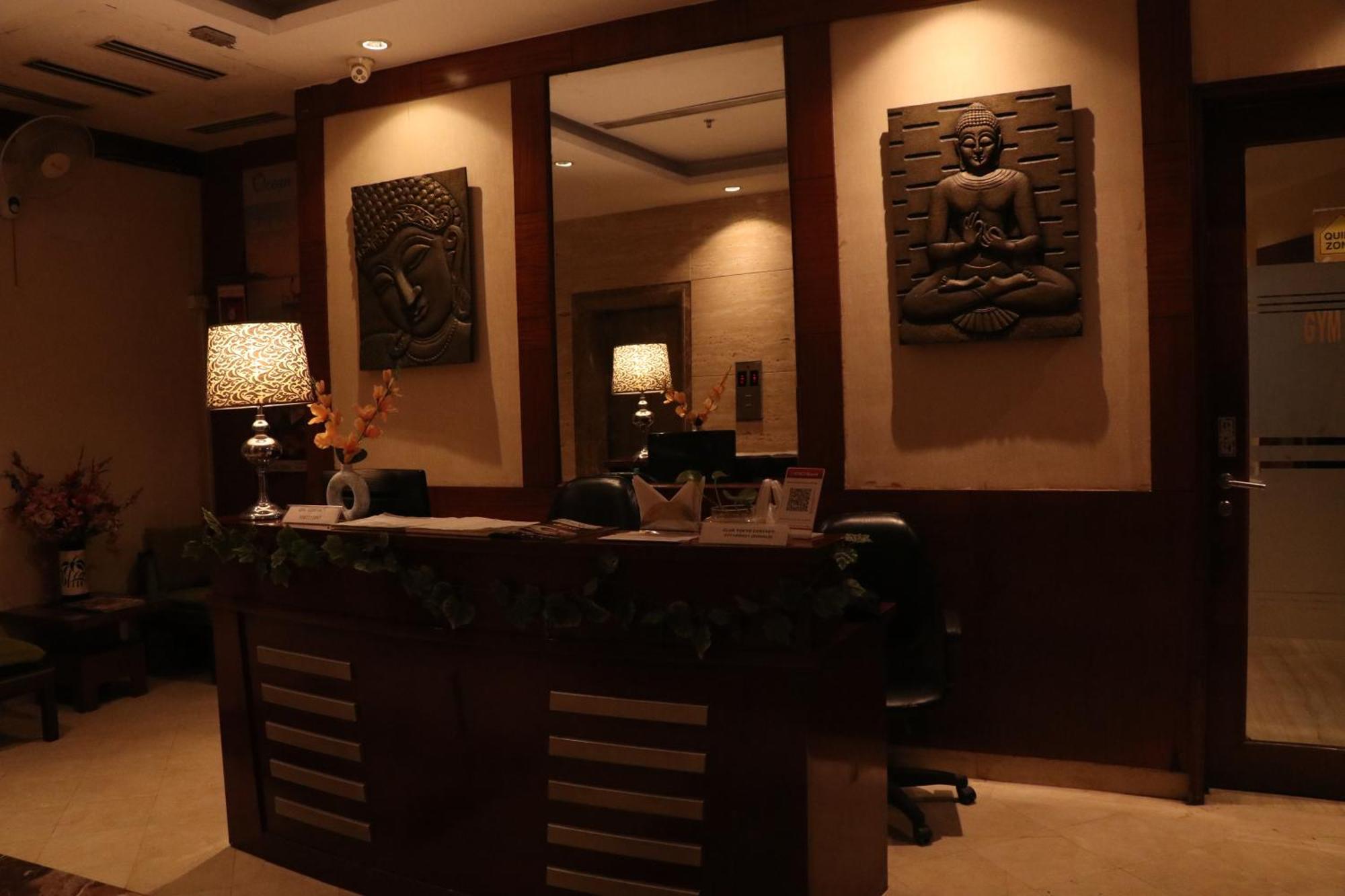 Skycity Hotel Ґурґаон Екстер'єр фото