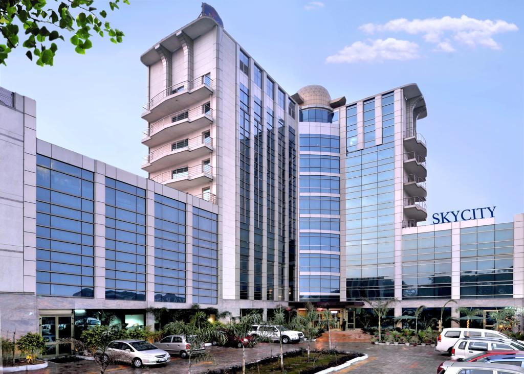 Skycity Hotel Ґурґаон Екстер'єр фото
